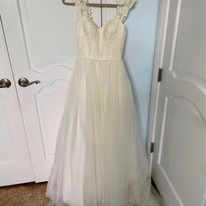 David’s Bridal Ivory Corset Wedding Dress Size 2